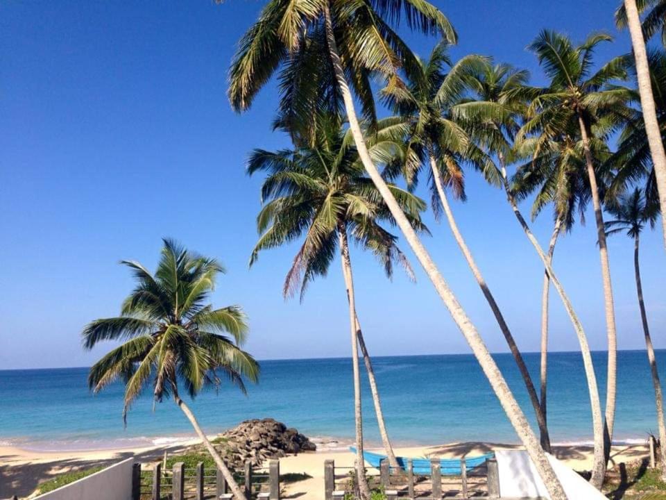 Rainbow Beach Resort Амбалангода Екстериор снимка