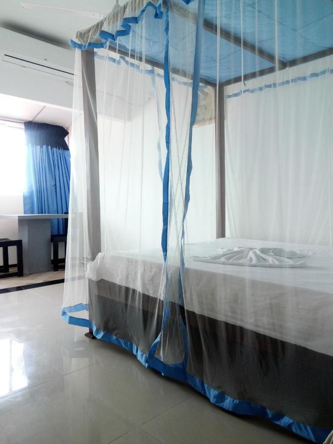 Rainbow Beach Resort Амбалангода Екстериор снимка